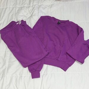 Wild Fable Purple Juniors Joggers and Sweatshirt Set